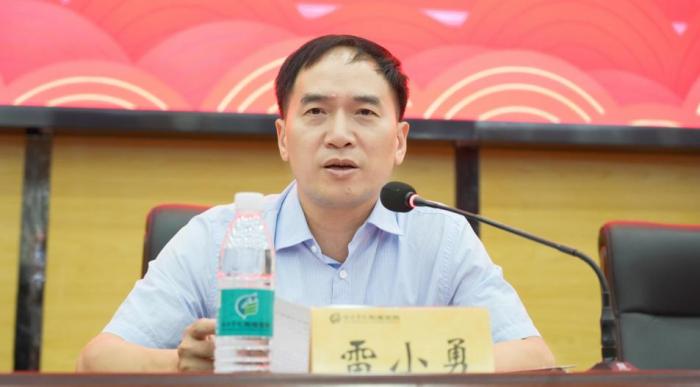 易利EZWeb28官方网站（临床学院）举办庆祝第40个教师节暨优秀教师表彰大会1 (11).jpg