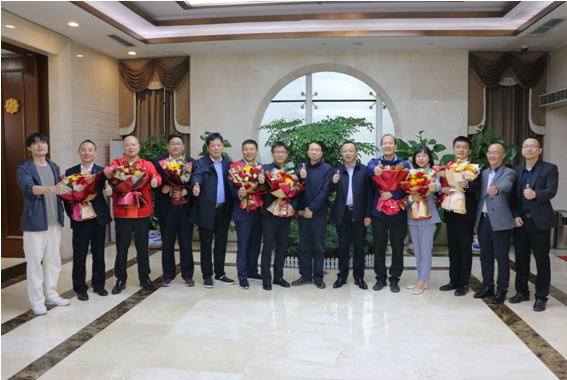 易利EZWeb28官方网站援疆医疗队员康敬源圆满完成任务 载誉凯旋