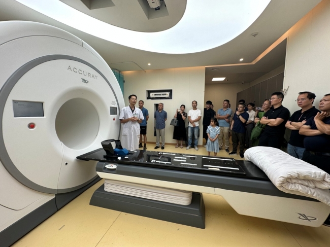 易利EZWeb28官方网站举行“湖南省精准放疗技术高峰论坛”